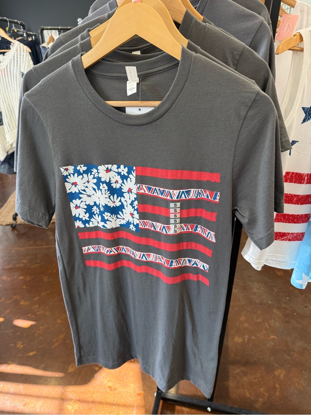 Source Unknown Charcoal Gray Floral American Flag Graphic Tee